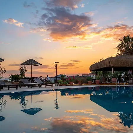 4reasons + Bistro | 12+ Hotel Yalıkavak