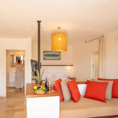 4reasons + Bistro | 12+ Hotel Yalıkavak