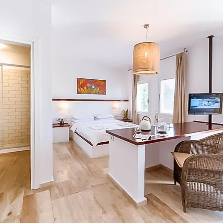 4reasons + Bistro | 12+ 4* 얄리카베크