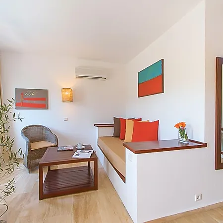 4reasons + Bistro | 12+ 4*