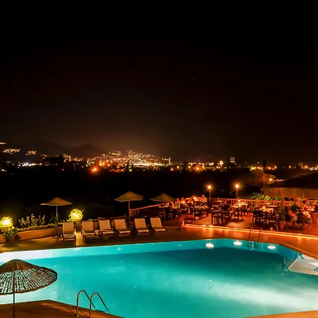 4reasons + Bistro | 12+ 얄리카베크