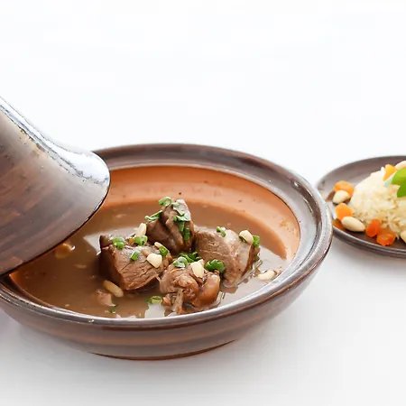 호텔 4reasons + Bistro | 12+