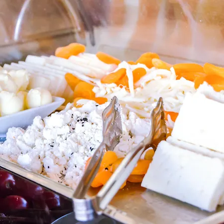 4reasons + Bistro | 12+ Hotel