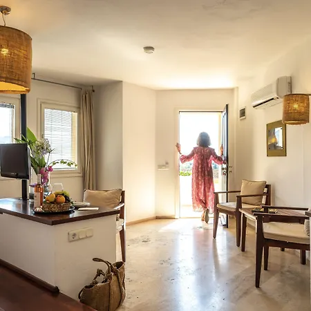 호텔 4reasons + Bistro | 12+