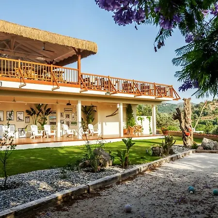 4reasons + Bistro | 12+ 호텔