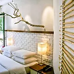 4reasons + Bistro | 12+ Отель 4*