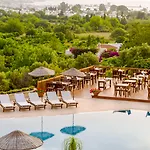 Отель 4reasons + Bistro | 12+