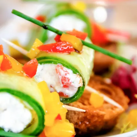 4reasons + Bistro | 12+ Otel 4*