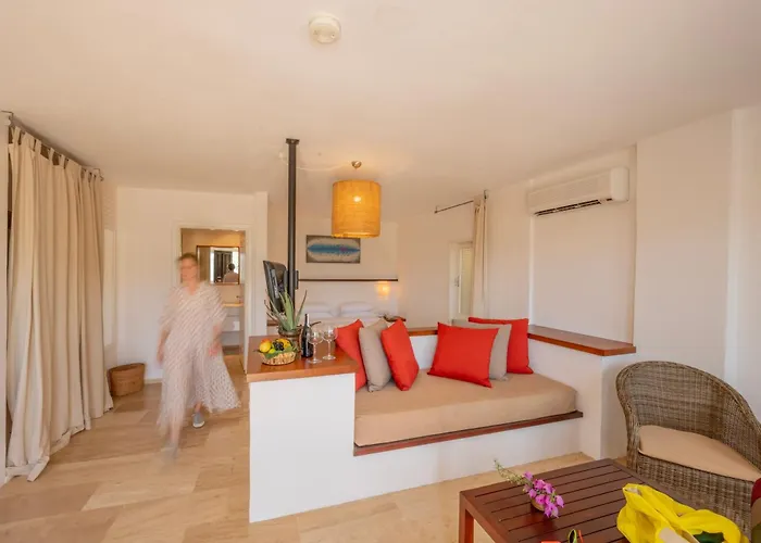 Hotel 4reasons + Bistro | 12+ Yalıkavak