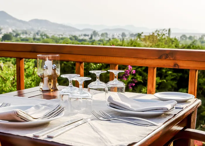 Hotel 4reasons + Bistro | 12+ 4*